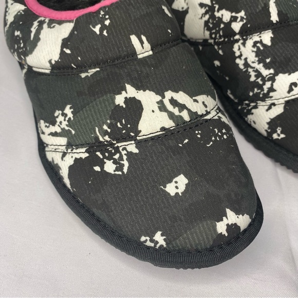 Sorel Go Bodega Run Slippers Faux Slip on Quarry Black Size 6 - Picture 6 of 16